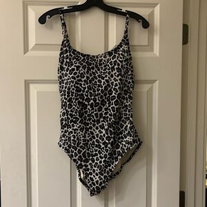 Leopard swimsuit